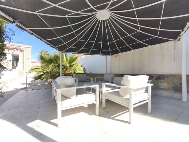 3 soveværelse Villa til salg i Ciudad Quesada, Rojales med swimmingpool garage - € 425.000 (Ref: 9751635)