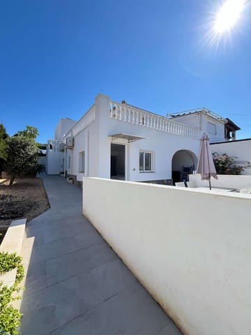 3 camera da letto Villa in vendita in Torrevieja con piscina - 585.000 € (Rif: 9751636)