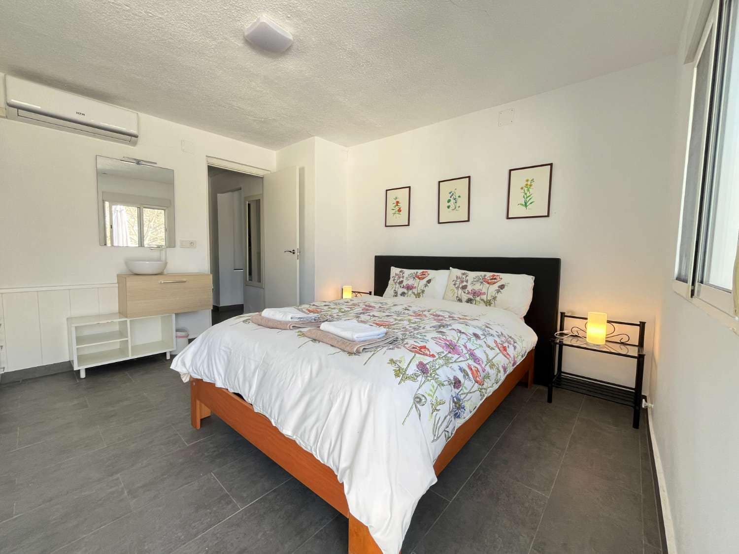 3 bedroom Villa for sale in Torrevieja with pool - € 585,000 (Ref: 9751636)