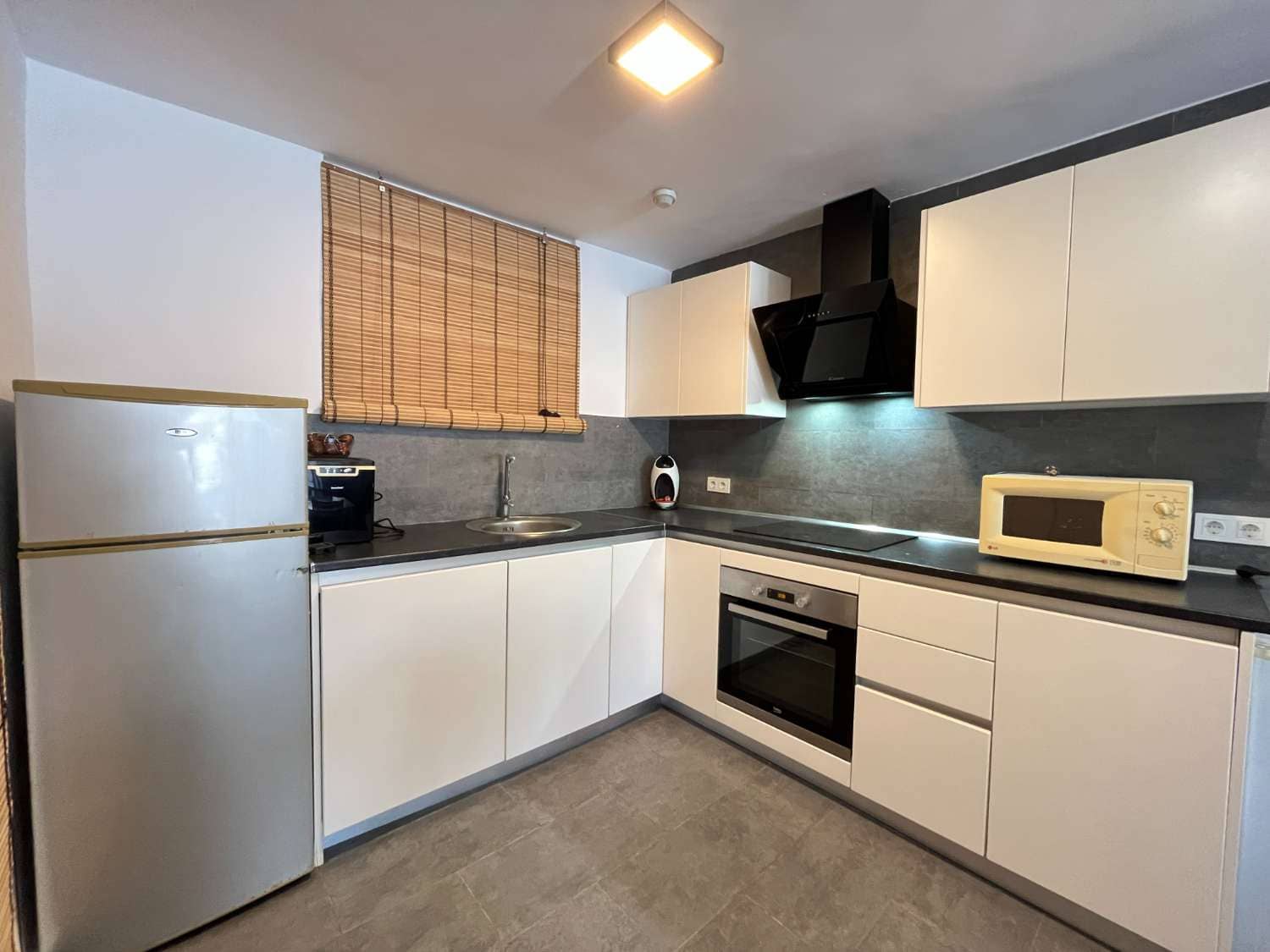 3 bedroom Villa for sale in Torrevieja with pool - € 585,000 (Ref: 9751636)