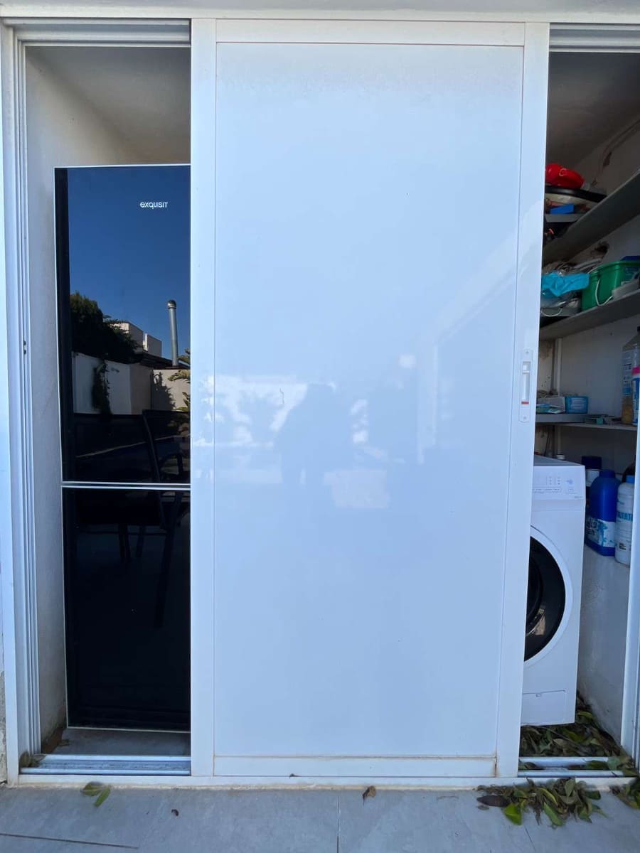 3 bedroom Villa for sale in Torrevieja with pool - € 585,000 (Ref: 9751636)