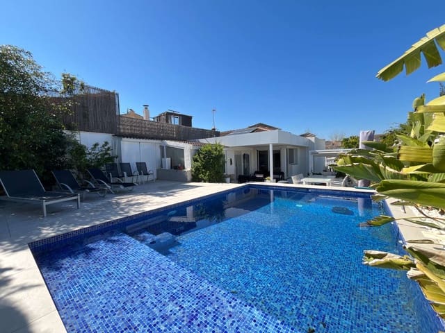 3 chambre Villa/Maison à vendre à Torrevieja avec piscine - 545 000 € (Ref: 9751636)