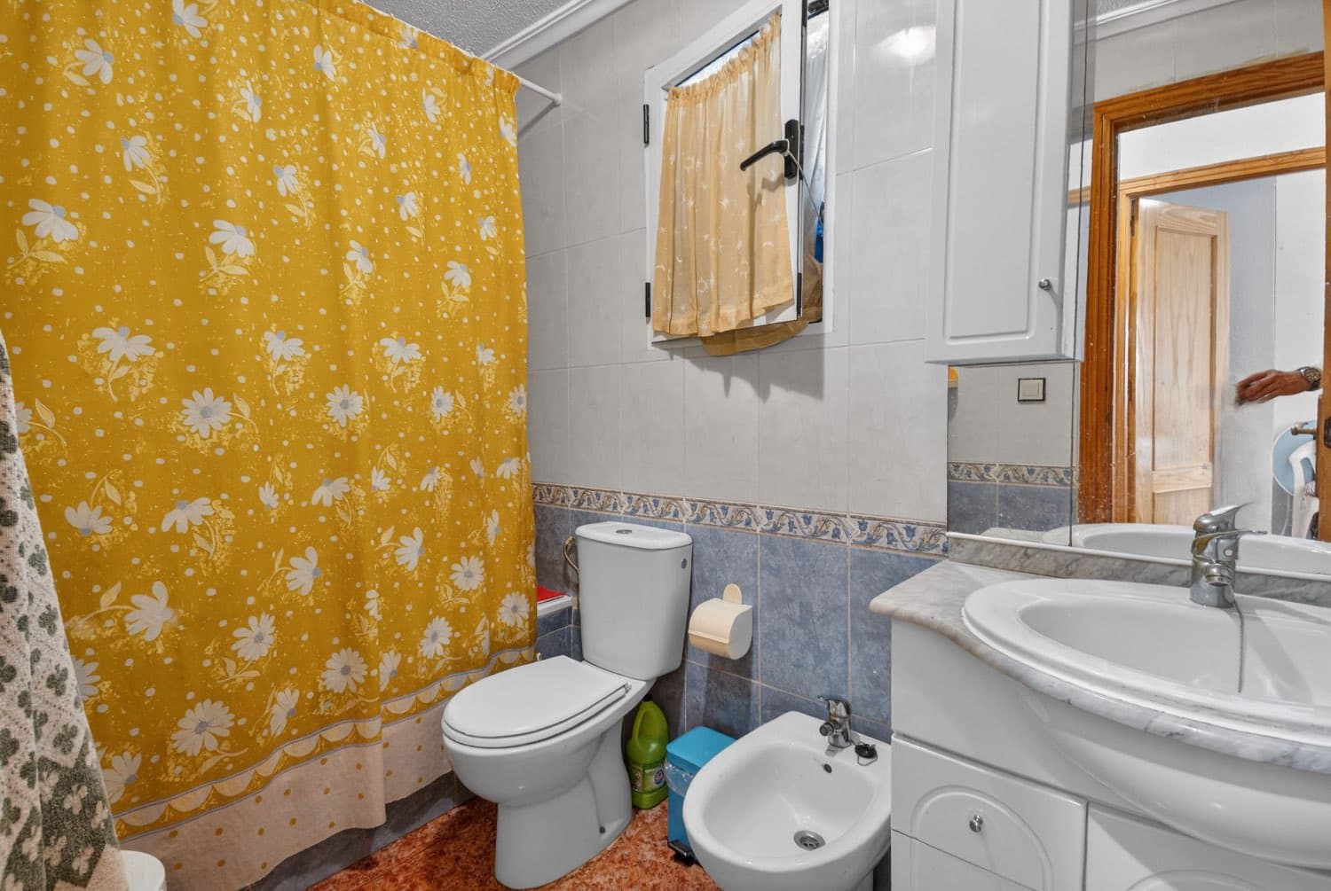 2 bedroom Beach Apartment for sale in Orihuela with pool - € 159,000 (Ref: 9751637)