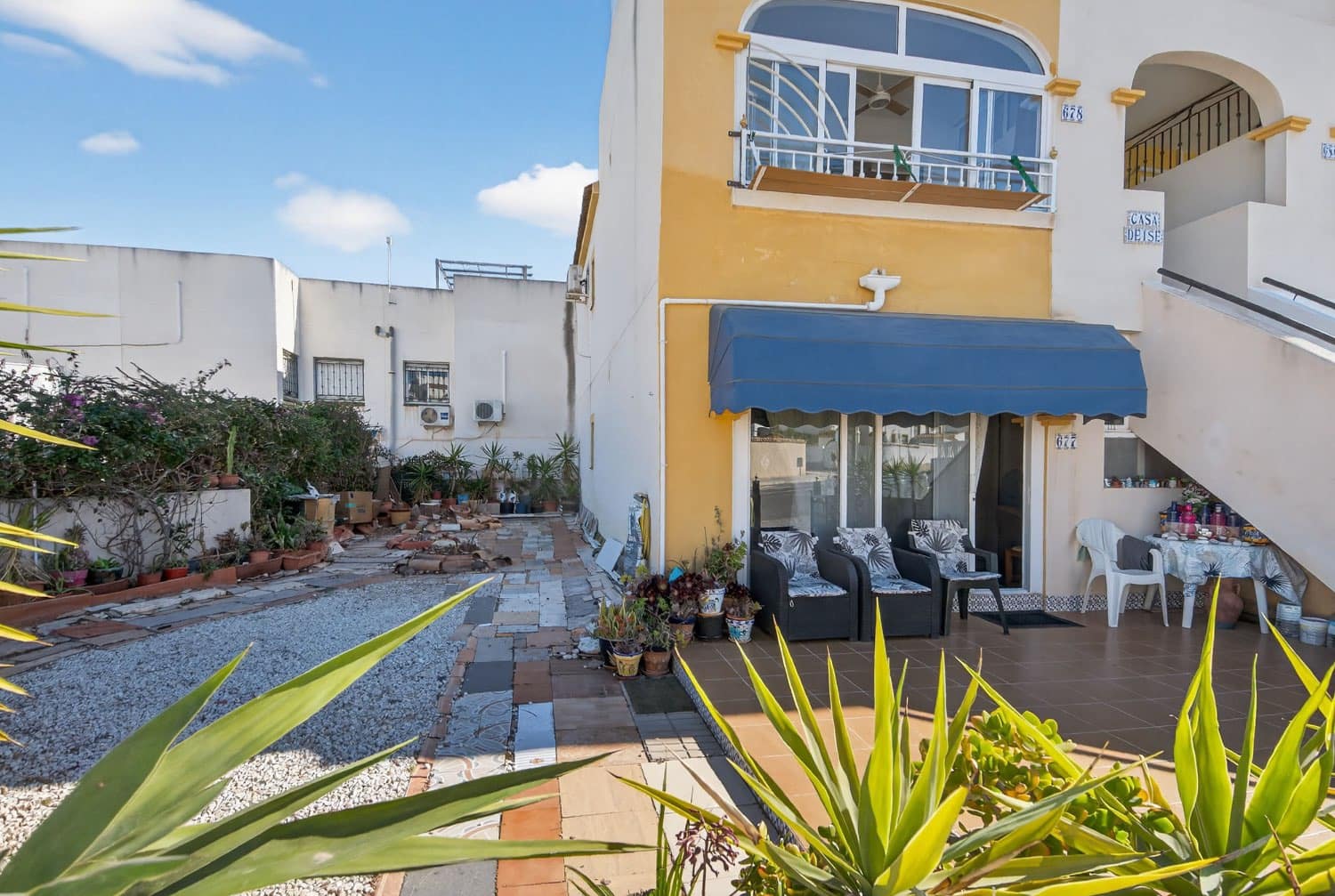 2 bedroom Beach Apartment for sale in Orihuela with pool - € 159,000 (Ref: 9751637)