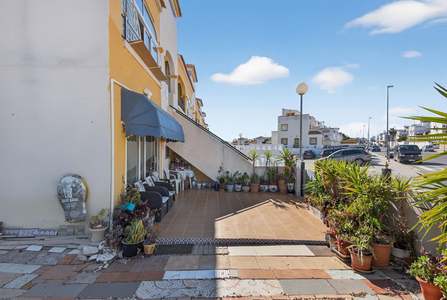 2 bedroom Beach Apartment for sale in Orihuela with pool - € 159,000 (Ref: 9751637)