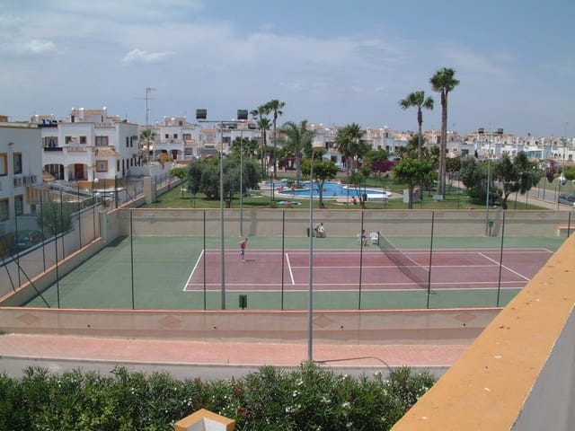 2 bedroom Beach Apartment for sale in Orihuela with pool - € 169,000 (Ref: 9751638)