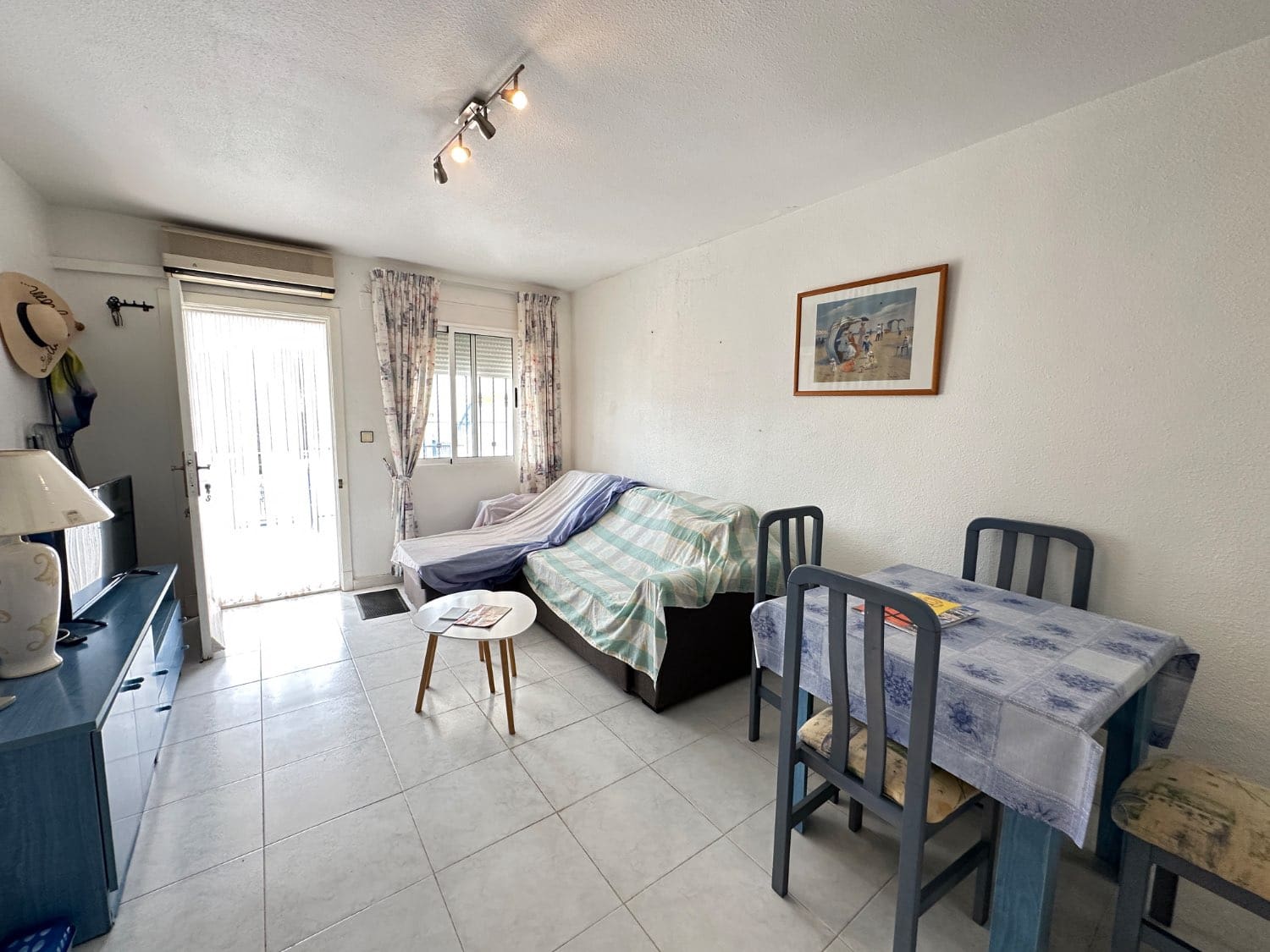 2 bedroom Beach Apartment for sale in Orihuela with pool - € 169,000 (Ref: 9751638)