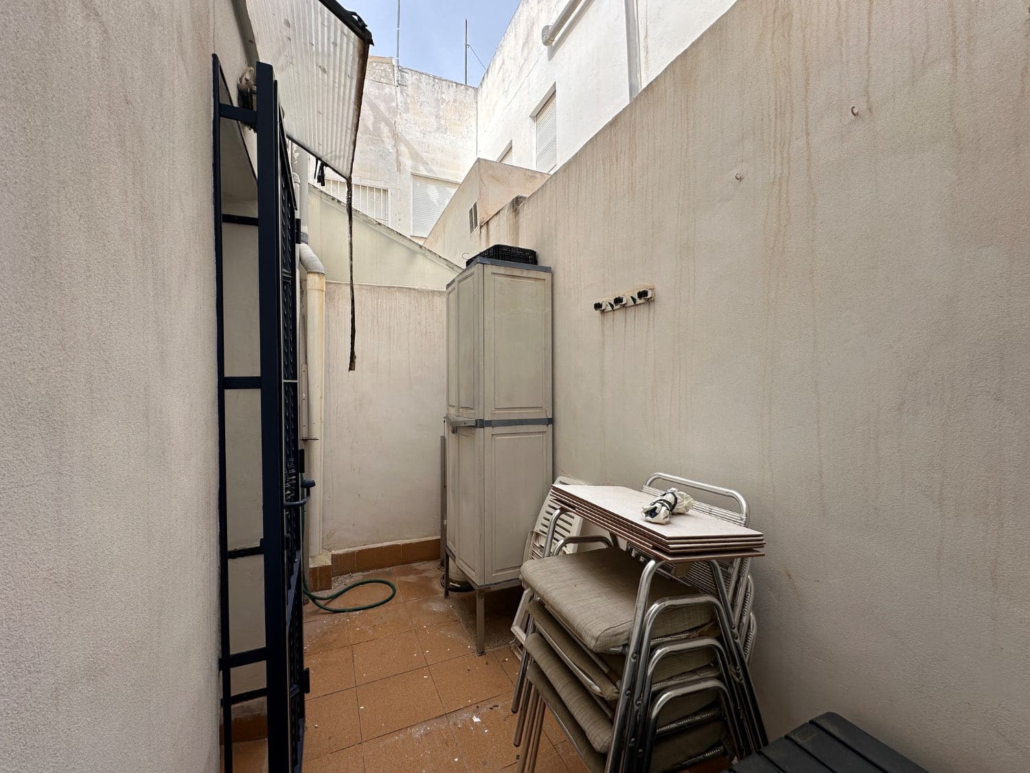 2 bedroom Beach Apartment for sale in Orihuela with pool - € 169,000 (Ref: 9751638)