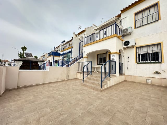 2 soveværelse Strandlejlighed til salg i Orihuela med swimmingpool - € 169.000 (Ref: 9751638)