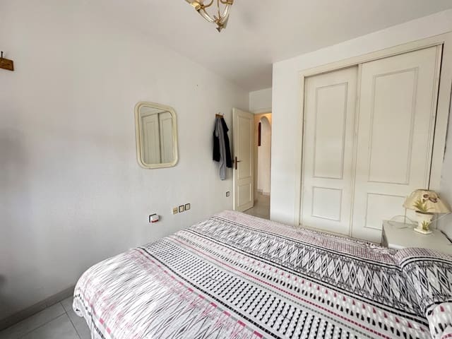 2 soveværelse Strandlejlighed til salg i Orihuela med swimmingpool - € 169.000 (Ref: 9751638)