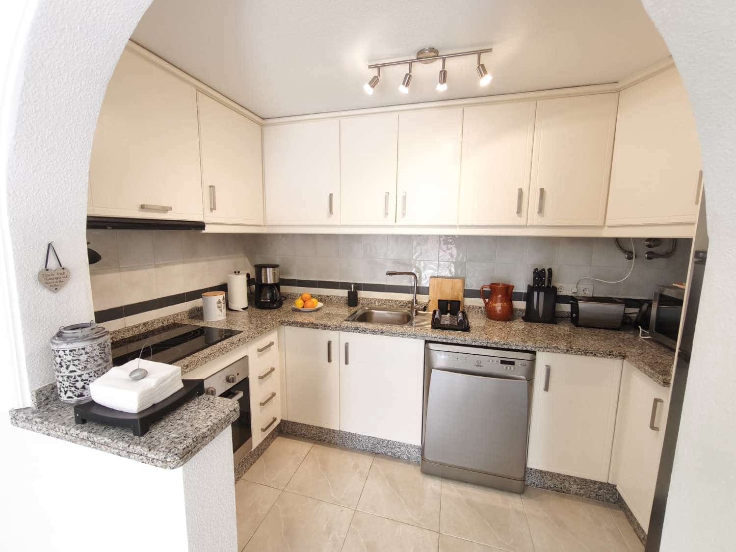 3 sypialnia Apartament przy plaży na sprzedaż w Orihuela z basenem - 199 000 € (Ref: 9755357)