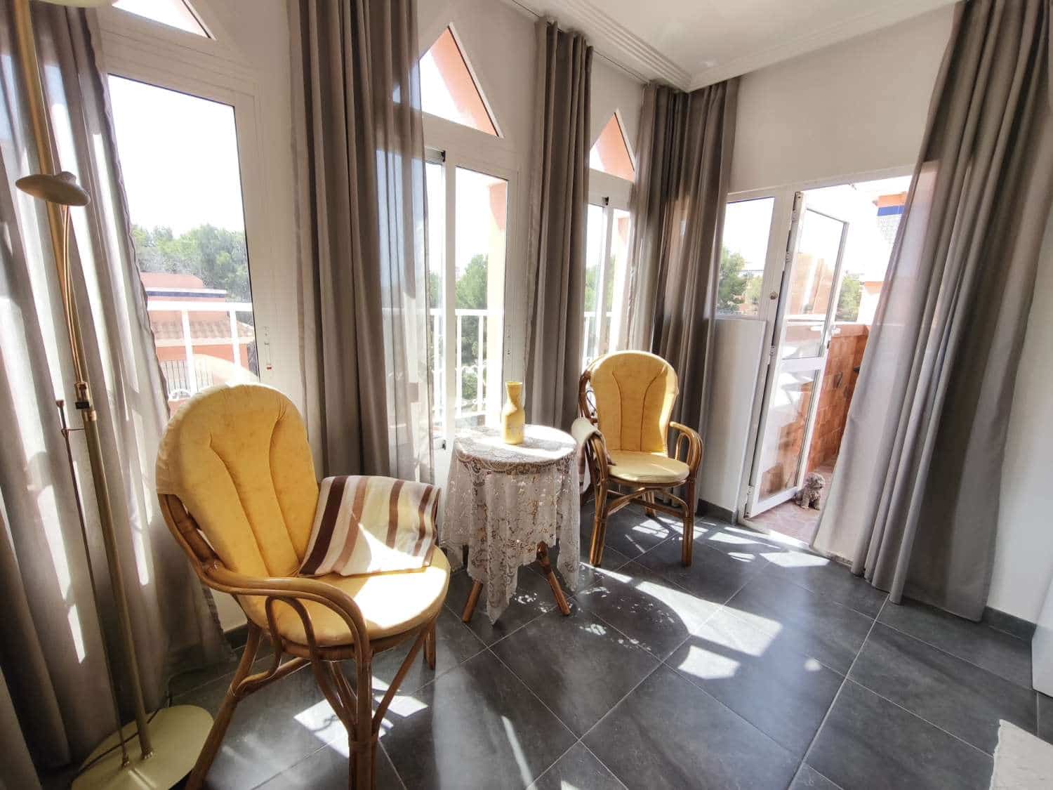 3 sypialnia Apartament przy plaży na sprzedaż w Orihuela z basenem - 199 000 € (Ref: 9755357)