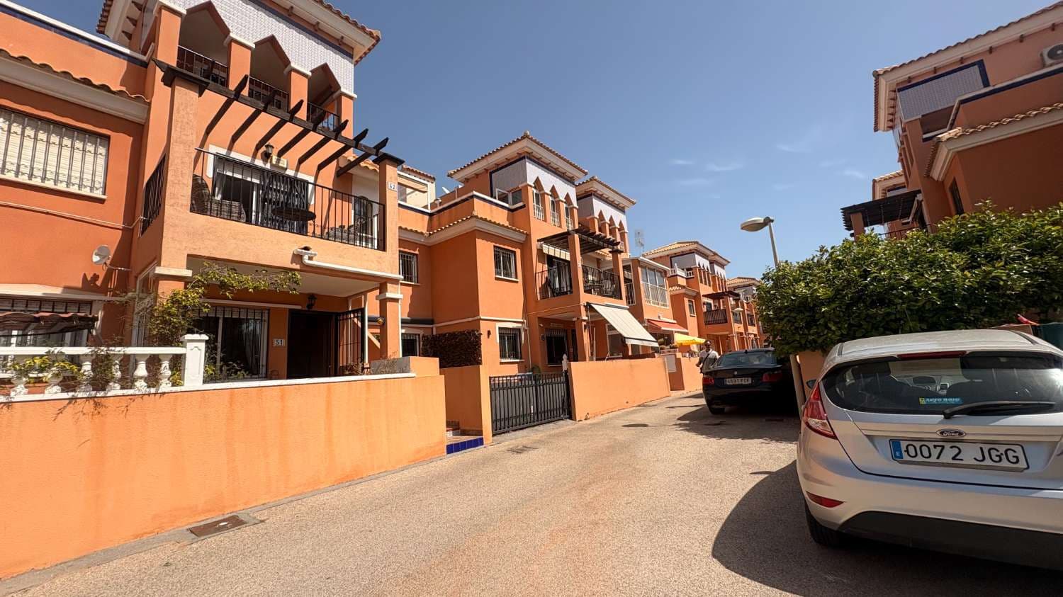 3 sypialnia Apartament przy plaży na sprzedaż w Orihuela z basenem - 199 000 € (Ref: 9755357)