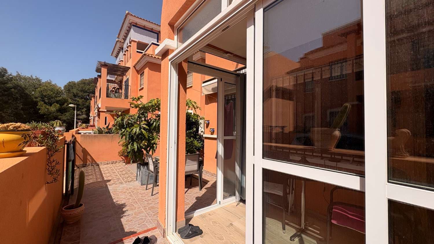 2 bedroom Beach Apartment for sale in Orihuela with pool - € 178,000 (Ref: 9758551)