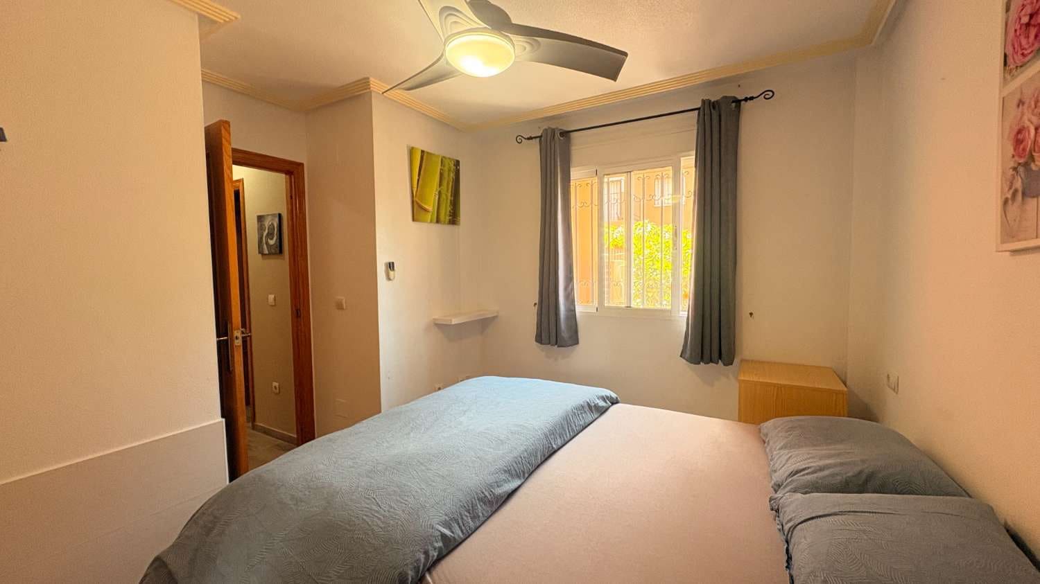 2 bedroom Beach Apartment for sale in Orihuela with pool - € 178,000 (Ref: 9758551)