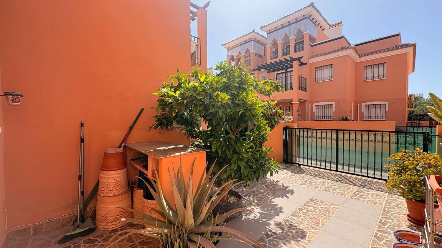 2 bedroom Beach Apartment for sale in Orihuela with pool - € 178,000 (Ref: 9758551)