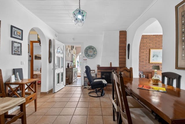 3 quarto Moradia para venda em Orihuela com piscina - 450 000 € (Ref: 9772741)