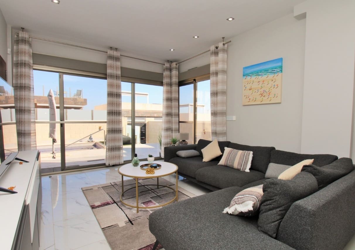 3 makuuhuone Huvila myytävänä paikassa Orihuela mukana uima-altaan - 375 000 € (Ref: 9777686)