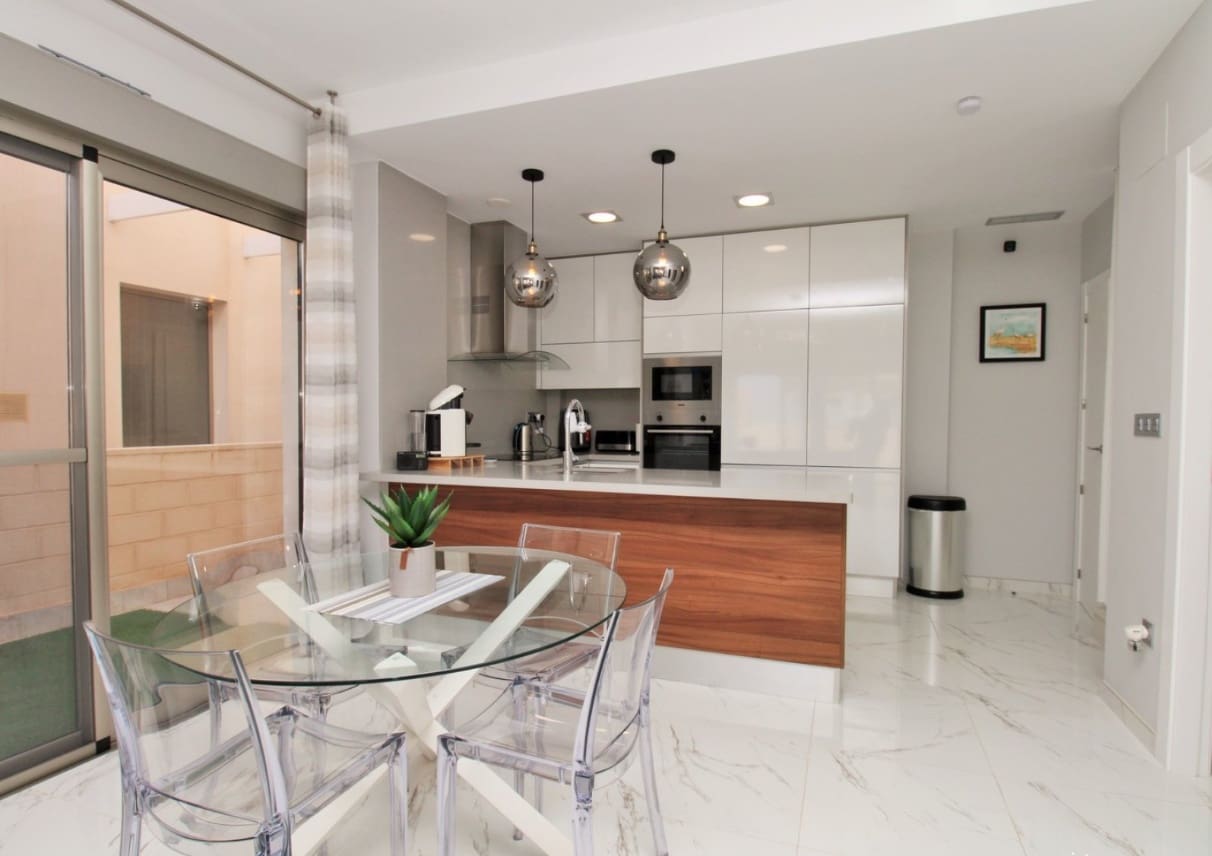 3 makuuhuone Huvila myytävänä paikassa Orihuela mukana uima-altaan - 375 000 € (Ref: 9777686)