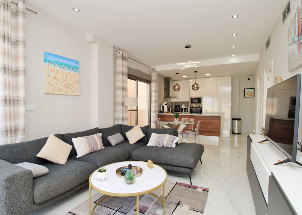 3 makuuhuone Huvila myytävänä paikassa Orihuela mukana uima-altaan - 375 000 € (Ref: 9777686)