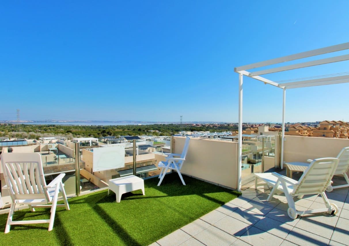 3 makuuhuone Huvila myytävänä paikassa Orihuela mukana uima-altaan - 375 000 € (Ref: 9777686)