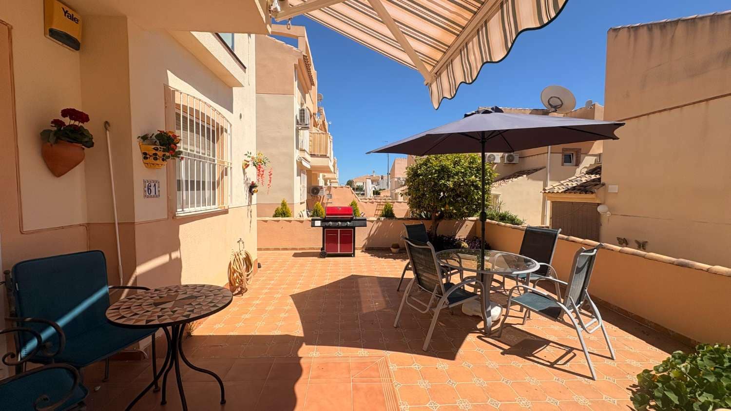 2 bedroom Beach Apartment for sale in Orihuela with pool - € 154,000 (Ref: 9777687)