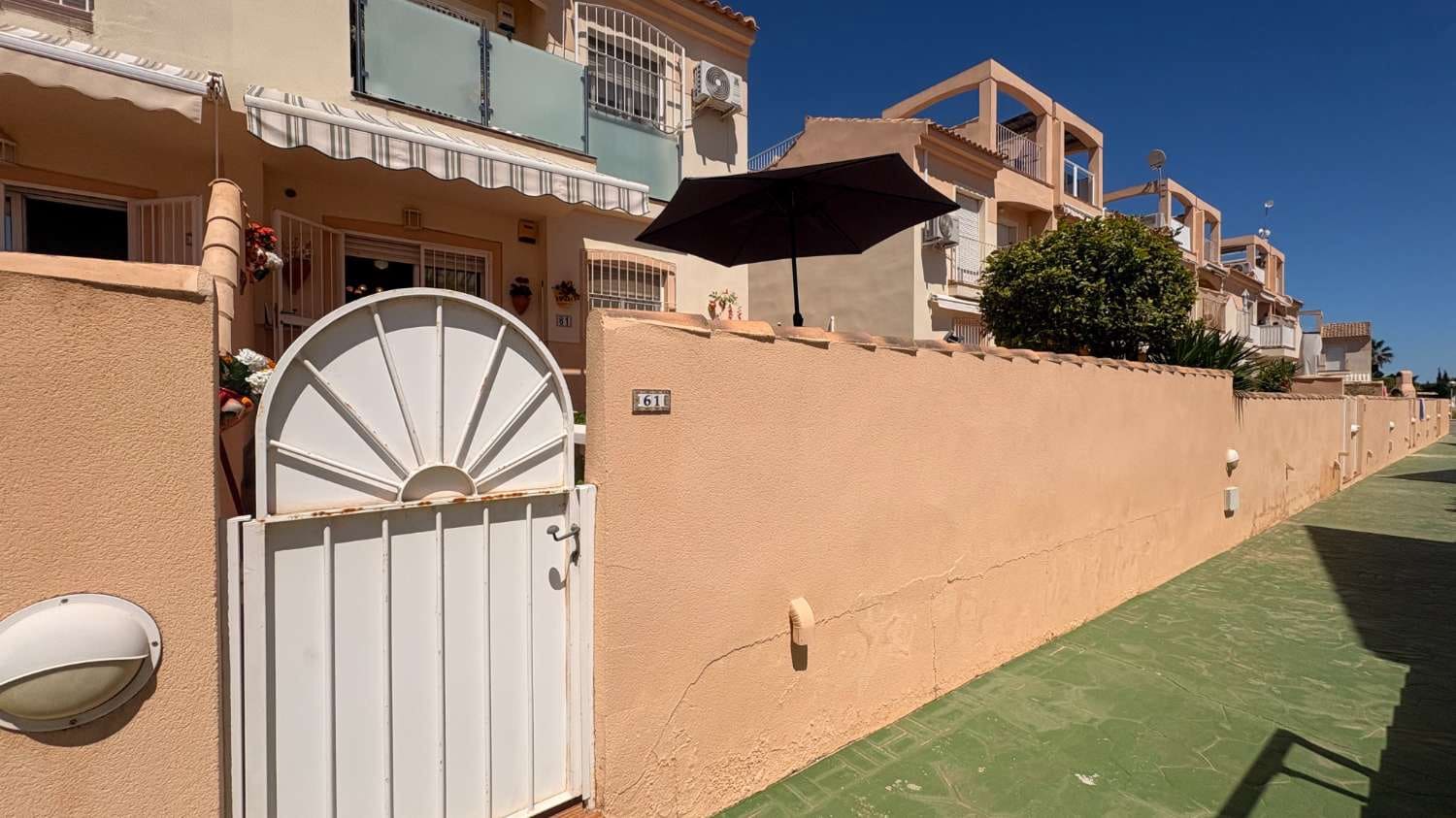2 bedroom Beach Apartment for sale in Orihuela with pool - € 154,000 (Ref: 9777687)