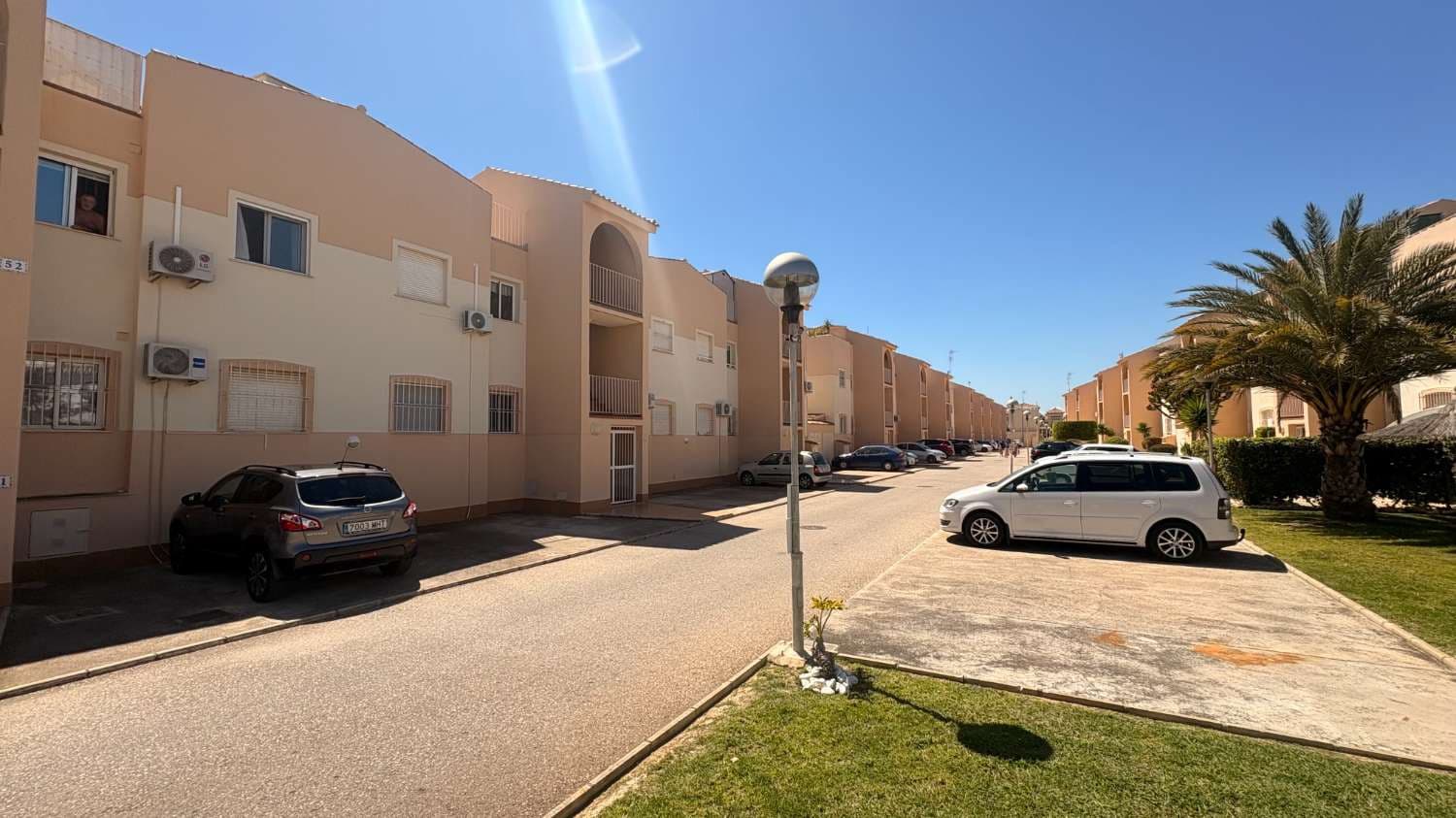 2 bedroom Beach Apartment for sale in Orihuela with pool - € 154,000 (Ref: 9777687)