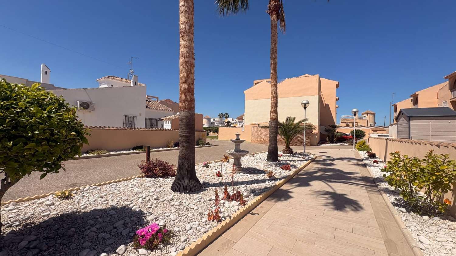 2 bedroom Beach Apartment for sale in Orihuela with pool - € 154,000 (Ref: 9777687)