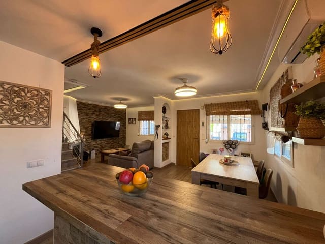 3 Zimmer Doppelhaus zu verkaufen in Orihuela mit Pool - 325.000 € (Ref: 9785041)