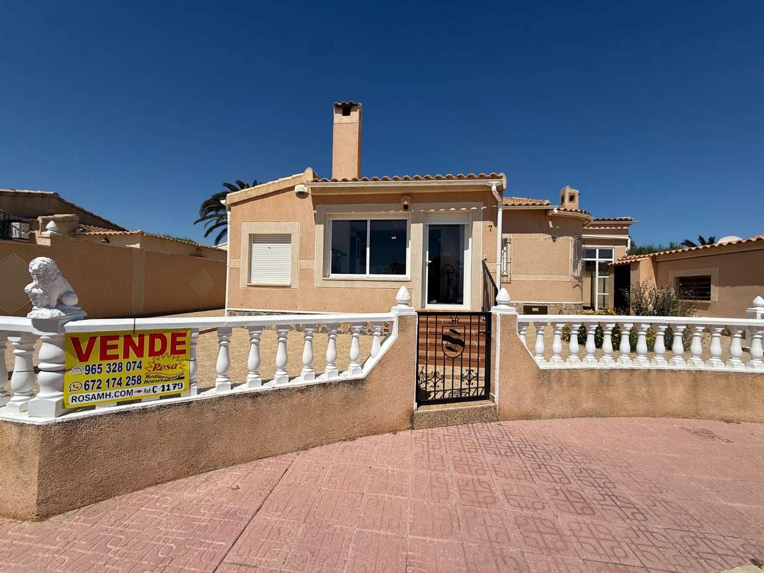 2 bedroom Villa for sale in Orihuela with pool garage - € 349,999 (Ref: 9785042)