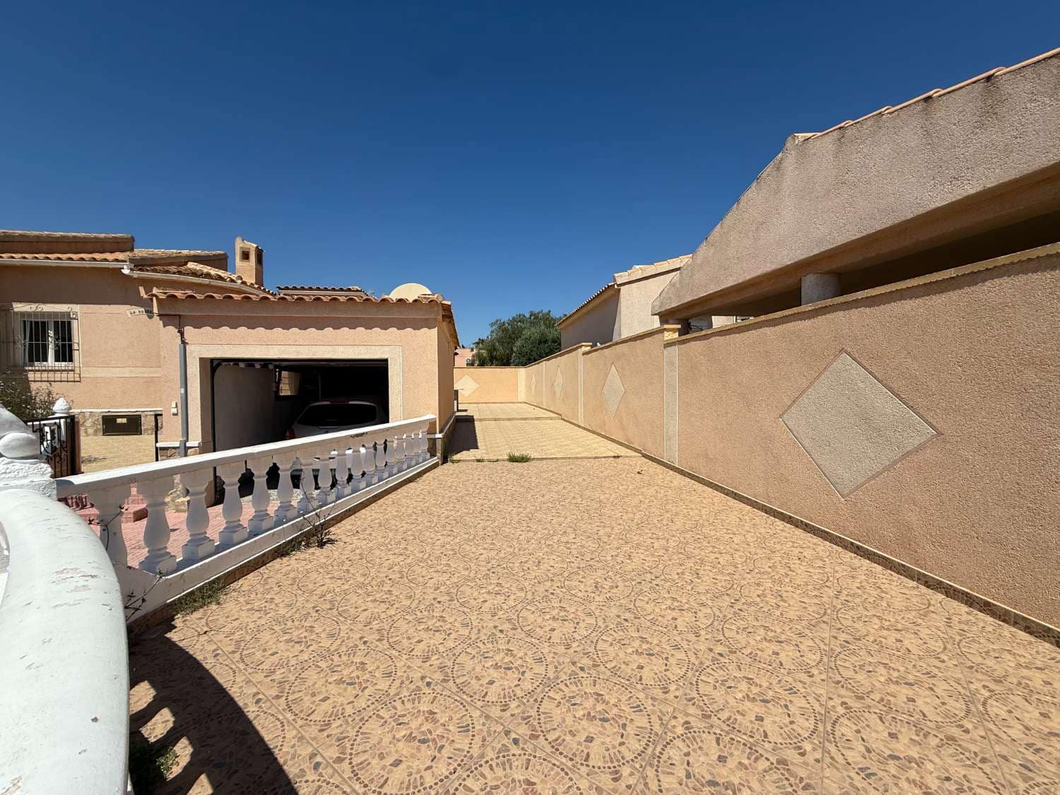 2 bedroom Villa for sale in Orihuela with pool garage - € 349,999 (Ref: 9785042)