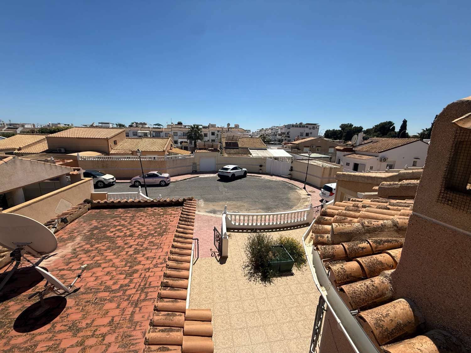 2 bedroom Villa for sale in Orihuela with pool garage - € 349,999 (Ref: 9785042)