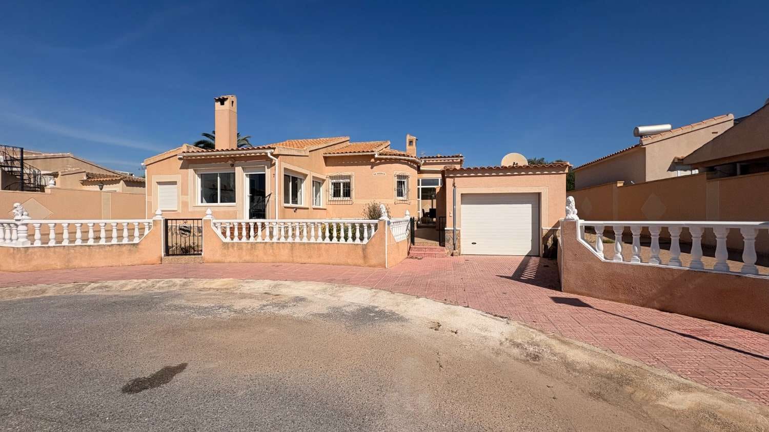 2 sovrum Villa till salu i Orihuela med garage - 349 999 € (Ref: 9785042)