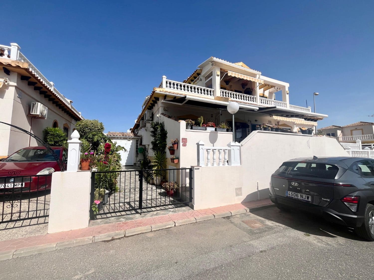 2 bedroom Flat for sale in Orihuela with pool garage - € 249,000 (Ref: 9800361)