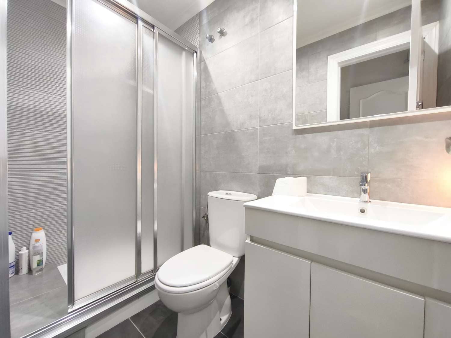 4 soveværelse Lejlighed til salg i Torrevieja med swimmingpool - € 310.000 (Ref: 9804121)