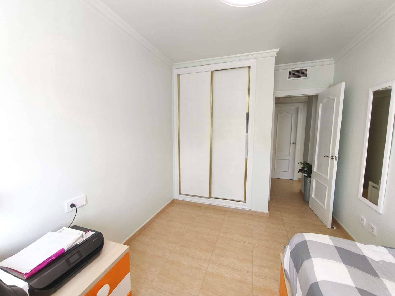4 soveværelse Lejlighed til salg i Torrevieja med swimmingpool - € 310.000 (Ref: 9804121)