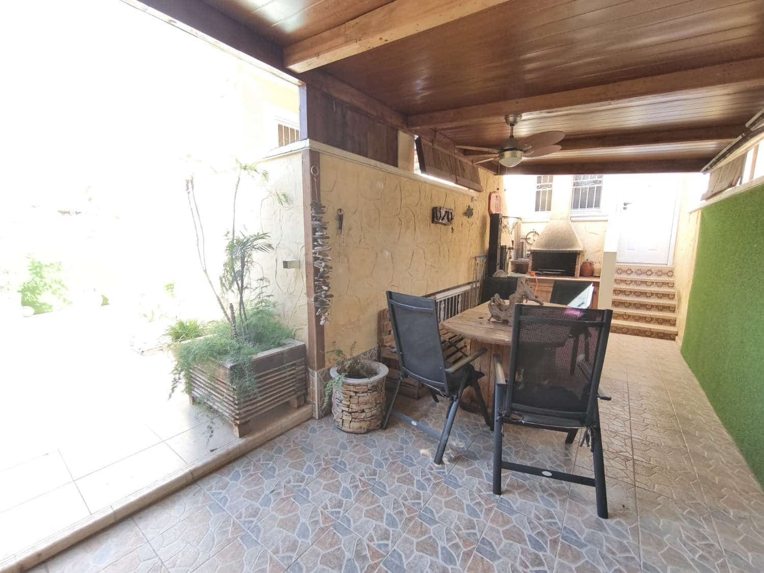 4 soveværelse Lejlighed til salg i Torrevieja med swimmingpool - € 310.000 (Ref: 9804121)