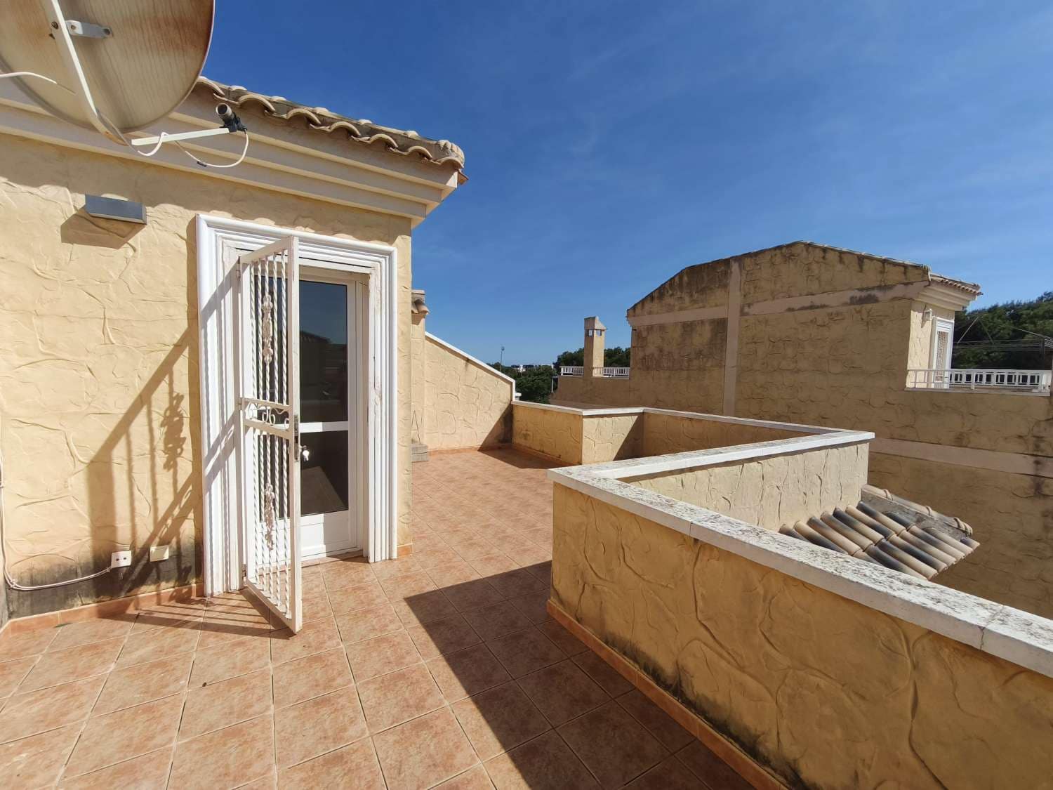 4 soveværelse Lejlighed til salg i Torrevieja med swimmingpool - € 310.000 (Ref: 9804121)