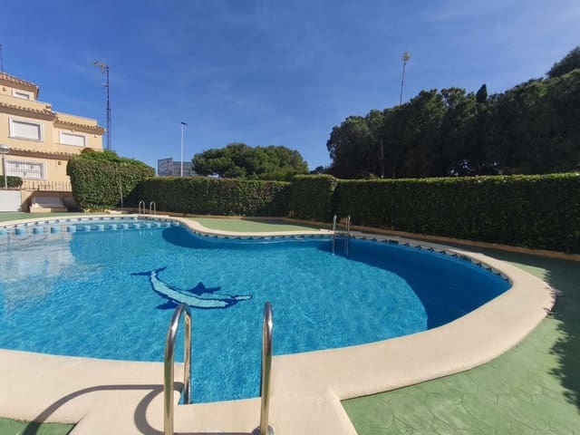 4 makuuhuone Asunto myytävänä paikassa Torrevieja mukana uima-altaan - 299 999 € (Ref: 9804121)
