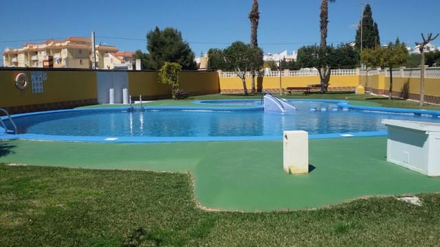 3 chambre Appartement de Plage à vendre à Orihuela avec piscine - 165 000 € (Ref: 9806168)