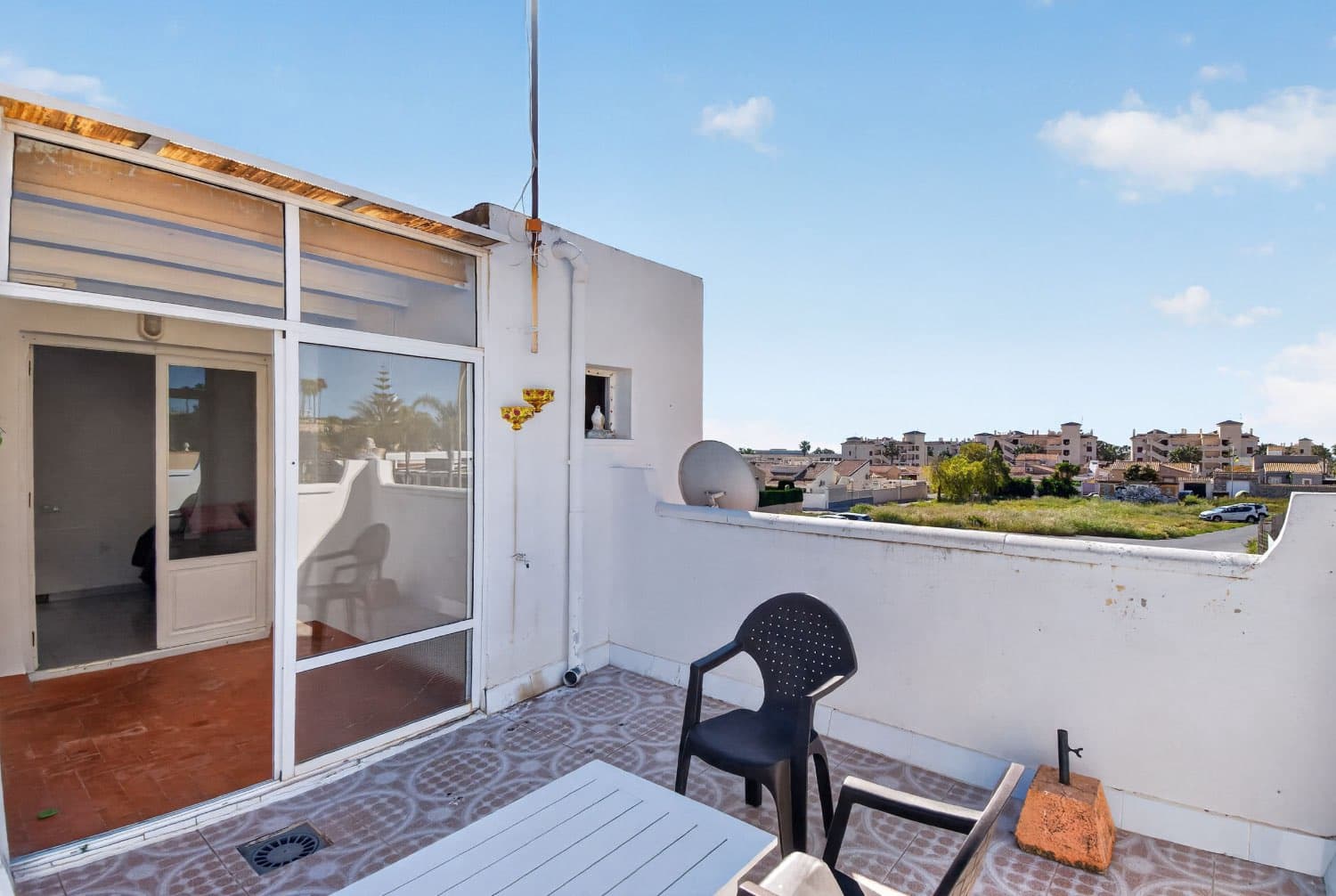Piso de 3 habitaciones en Orihuela en venta con piscina - 196.000 € (Ref: 9822041)