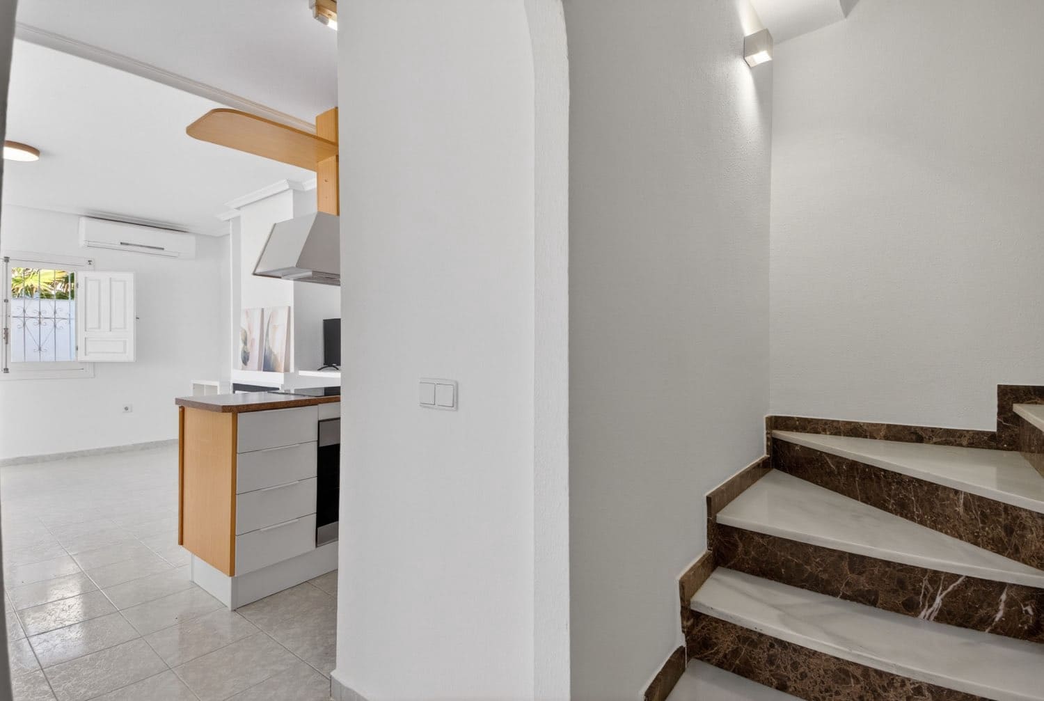 Piso de 3 habitaciones en Orihuela en venta con piscina - 196.000 € (Ref: 9822041)