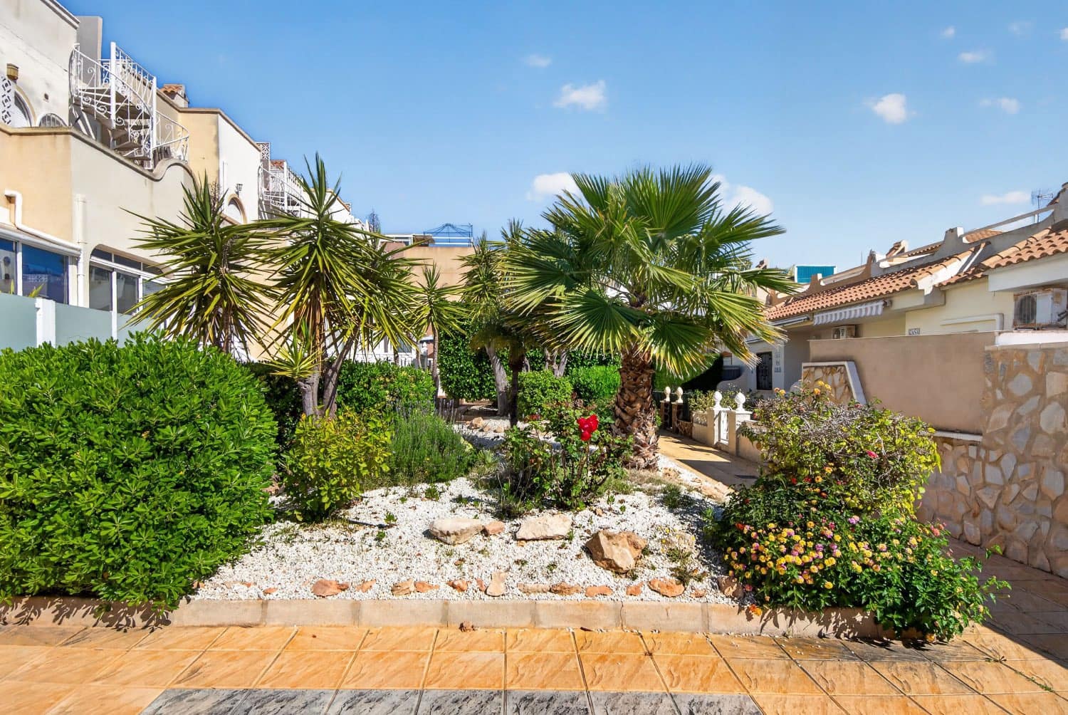 Piso de 3 habitaciones en Orihuela en venta con piscina - 196.000 € (Ref: 9822041)