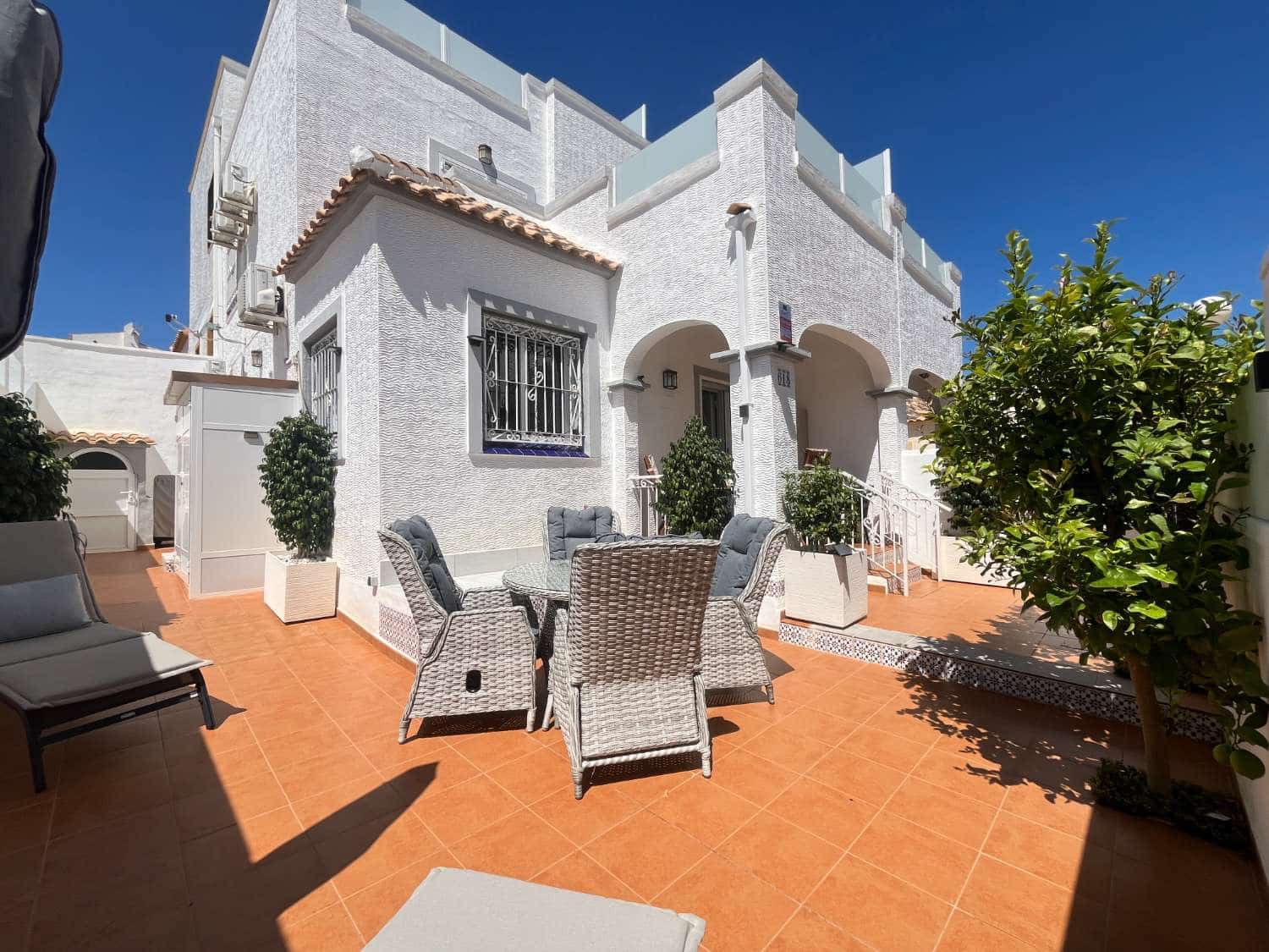 3 soveværelse Lejlighed til salg i Orihuela med swimmingpool - € 259.000 (Ref: 9826186)