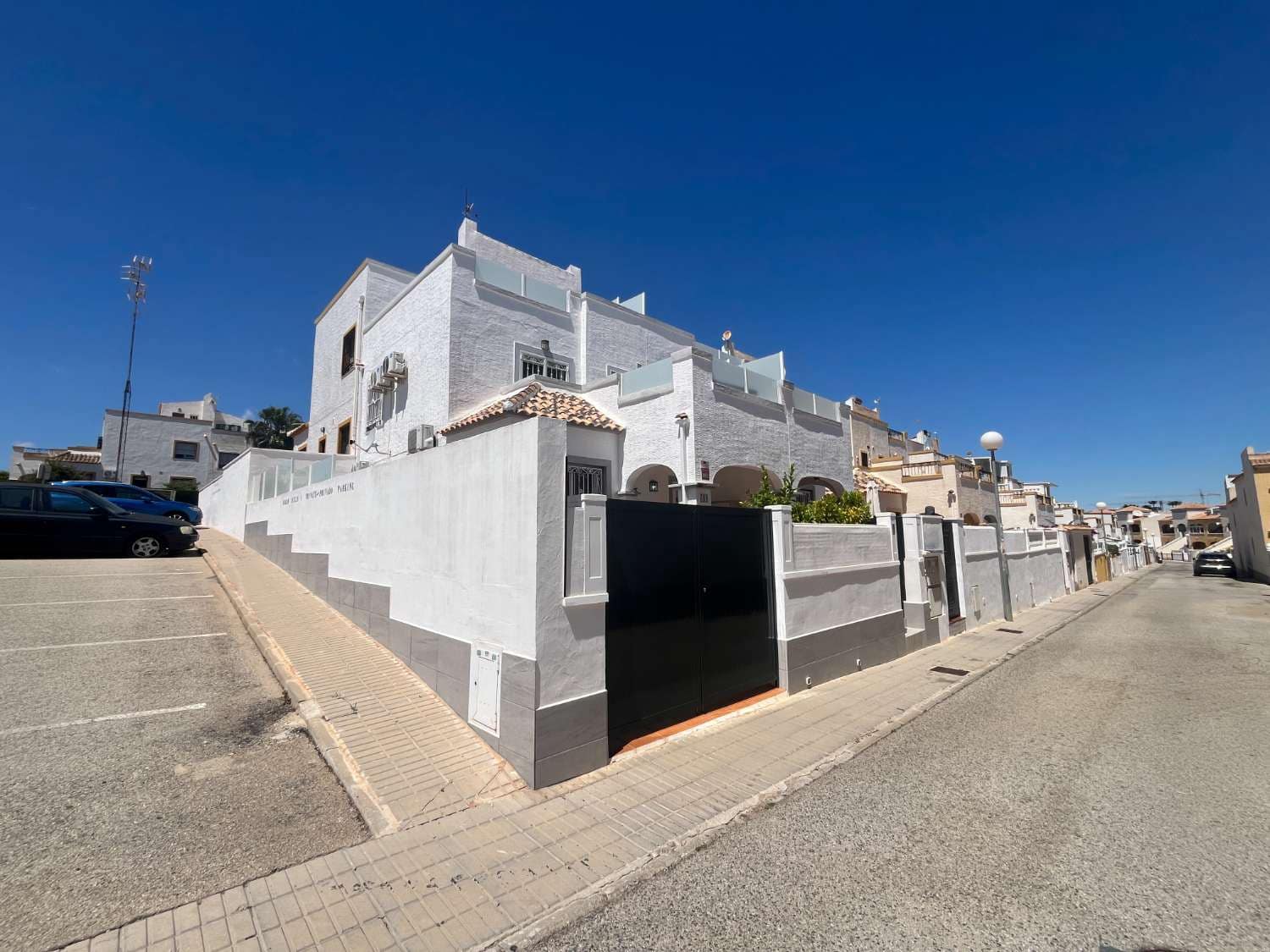 3 soveværelse Lejlighed til salg i Orihuela med swimmingpool - € 259.000 (Ref: 9826186)