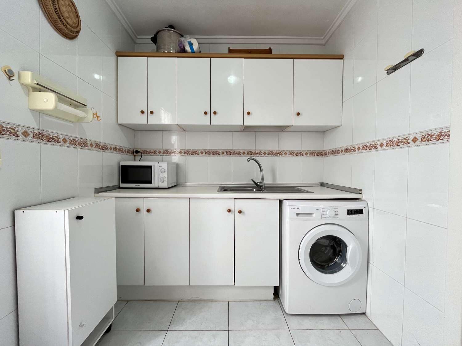 2 bedroom Beach Apartment for sale in Orihuela with pool - € 159,000 (Ref: 9828304)