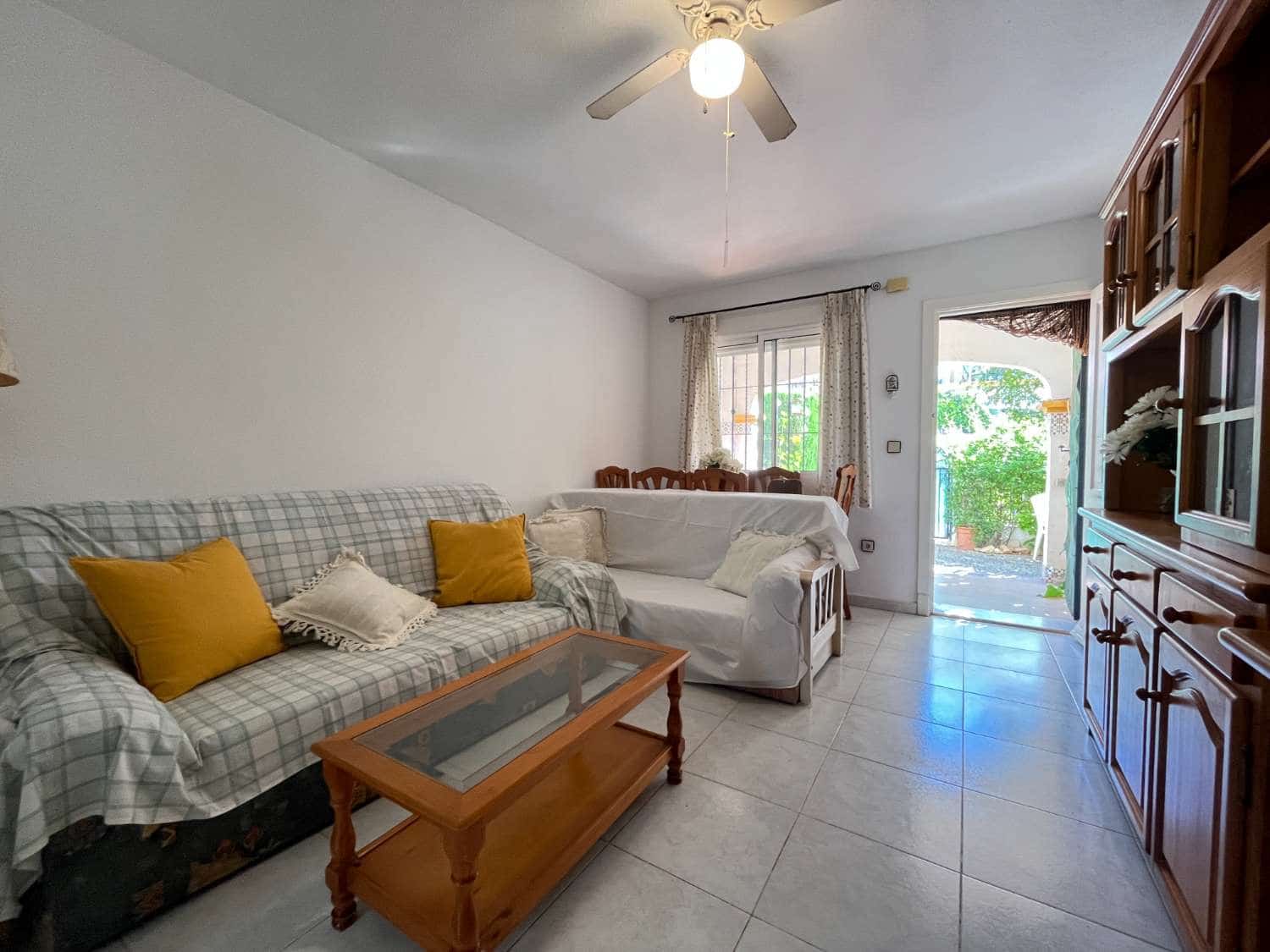 2 bedroom Beach Apartment for sale in Orihuela with pool - € 159,000 (Ref: 9828304)