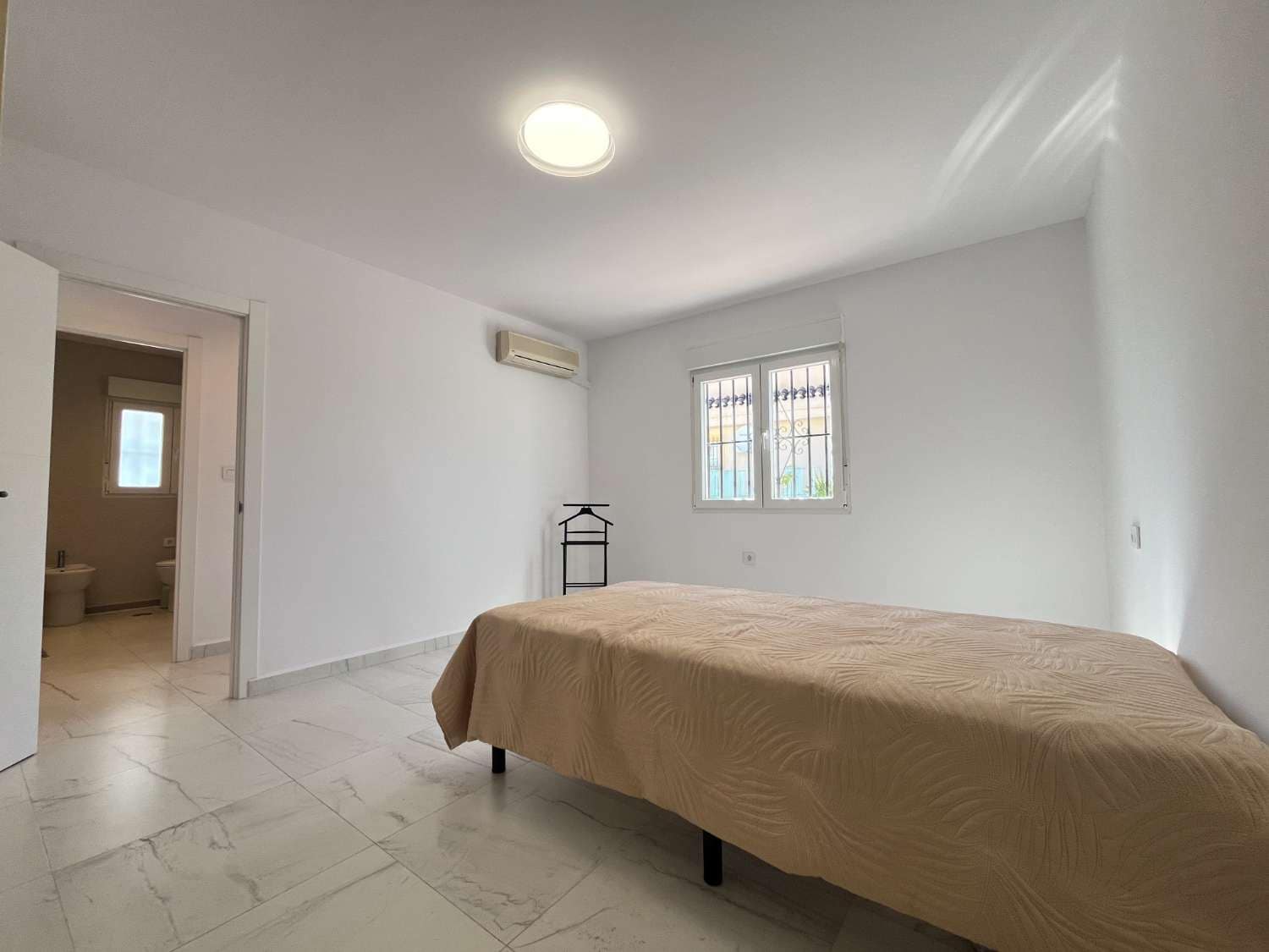6 slaapkamer Villa te koop in Pilar de la Horadada met zwembad garage - € 489.000 (Ref: 9830743)