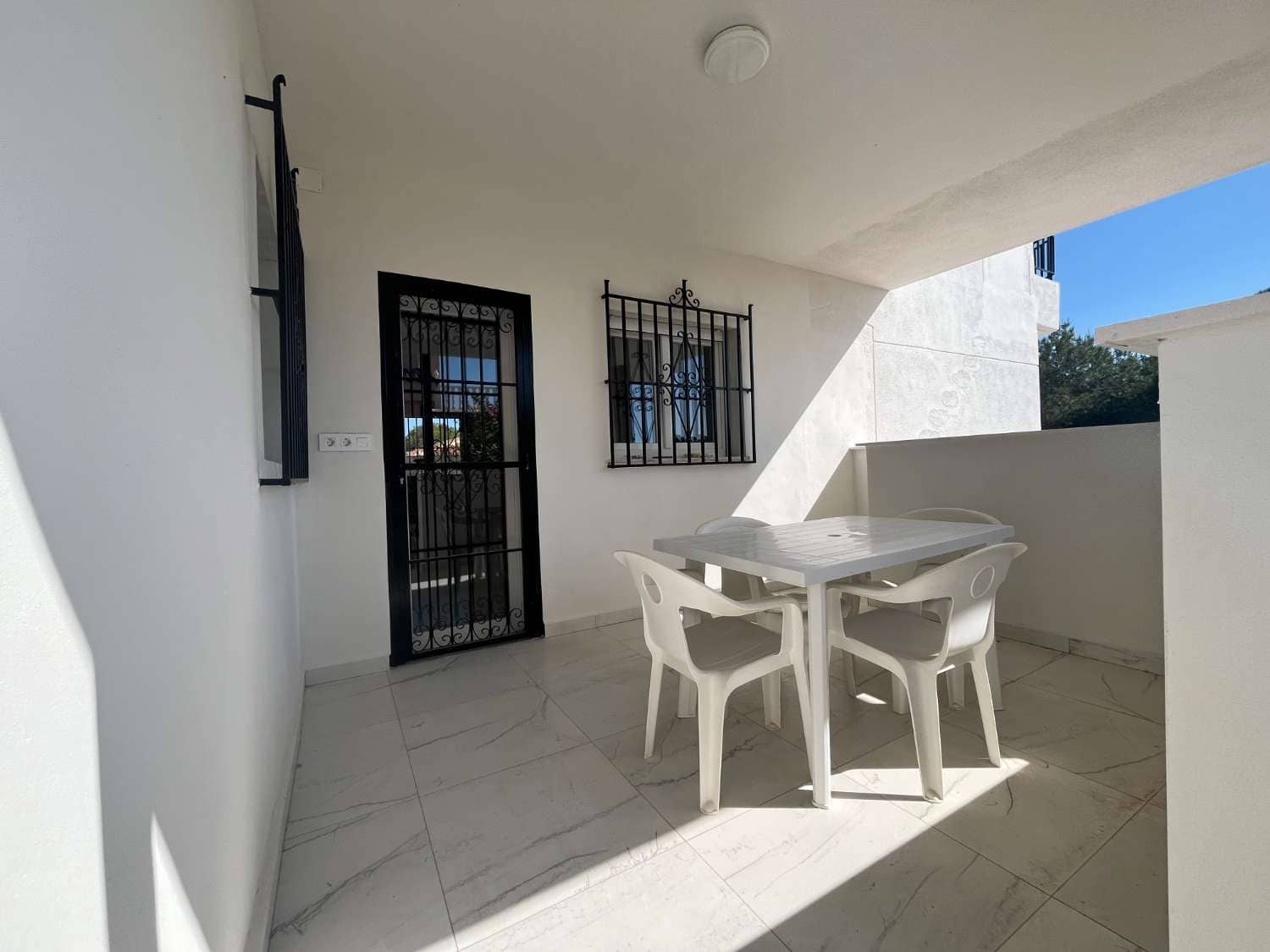 6 slaapkamer Villa te koop in Pilar de la Horadada met zwembad garage - € 489.000 (Ref: 9830743)